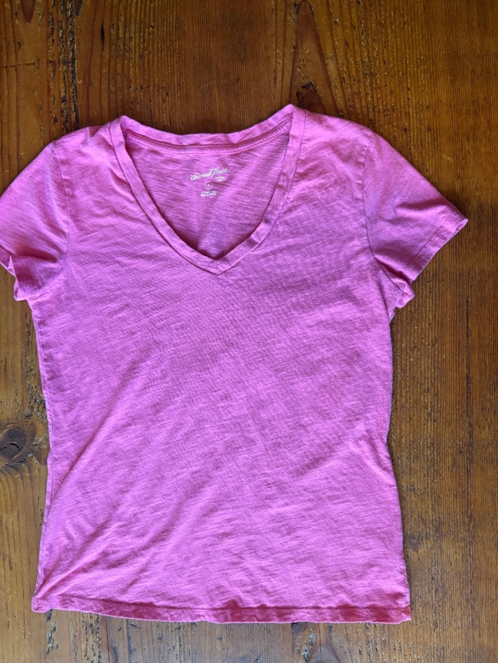 Universal Thread 100% Cotton Pink V-Neck T-Shirt Size Medium